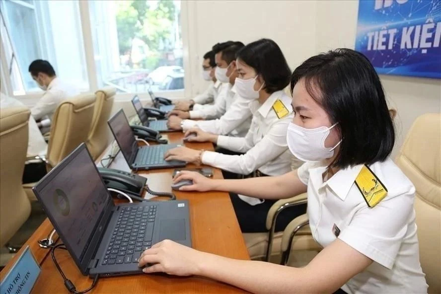 công chức thuế.jpg