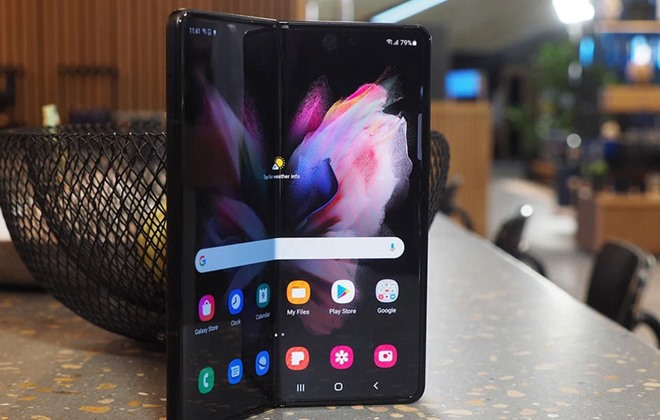 Điện thoại gập hiệu năng có ổn định khi dùng đa nhiệm không - hình 5
