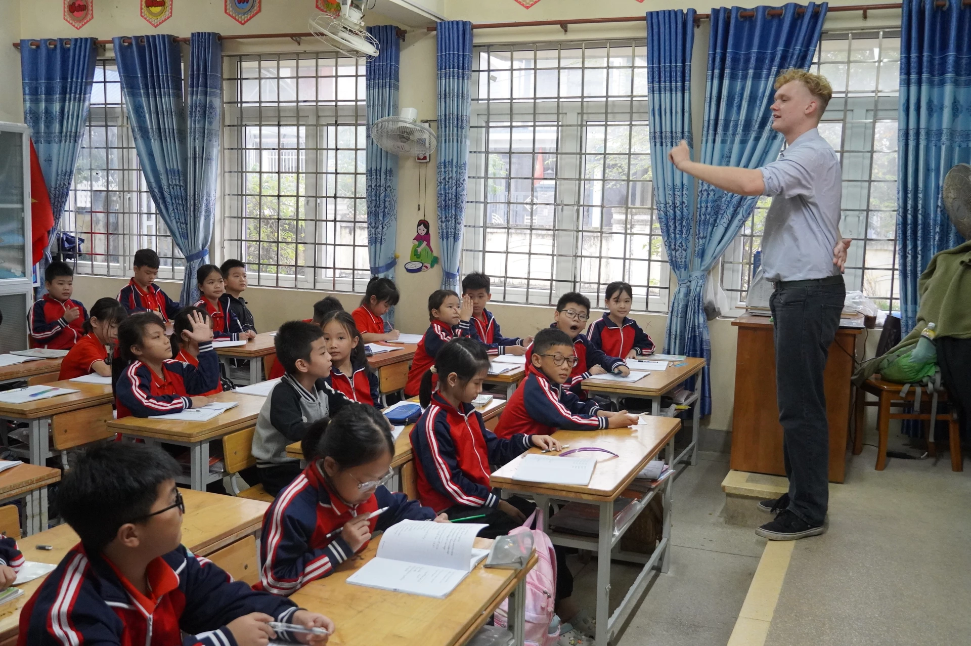 Dạy học tiếng Anh tăng cường, hoạt động được các trường học hết sức chú trọng - Ảnh: Nh.V