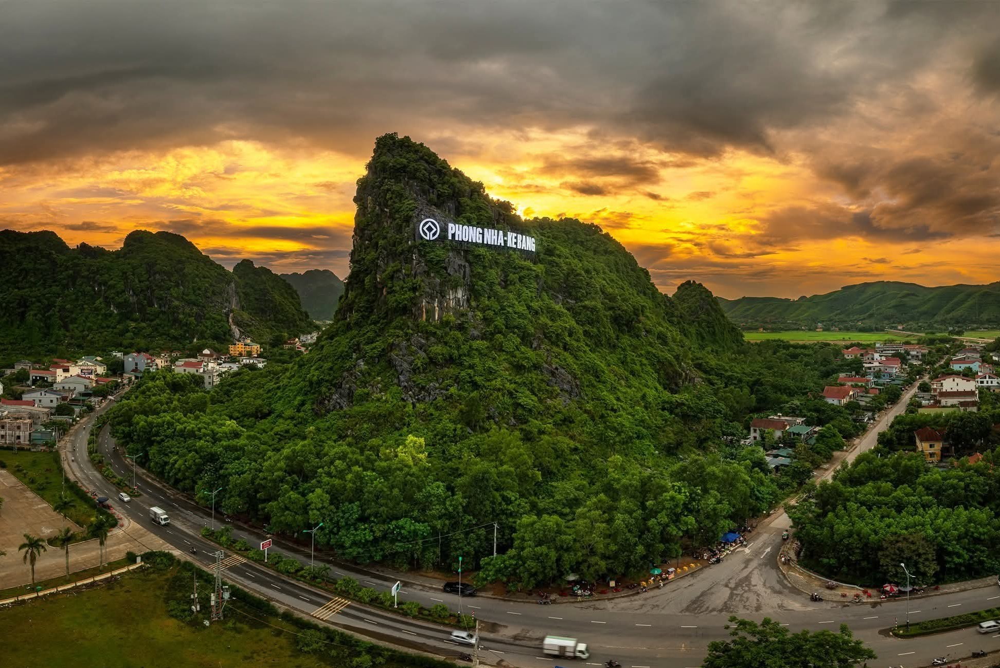 Tour du lịch "đắt nhất Việt Nam" mỗi năm chỉ đón 1000 khách, đã kín chỗ cho tới tận thời gian này - Ảnh 2.