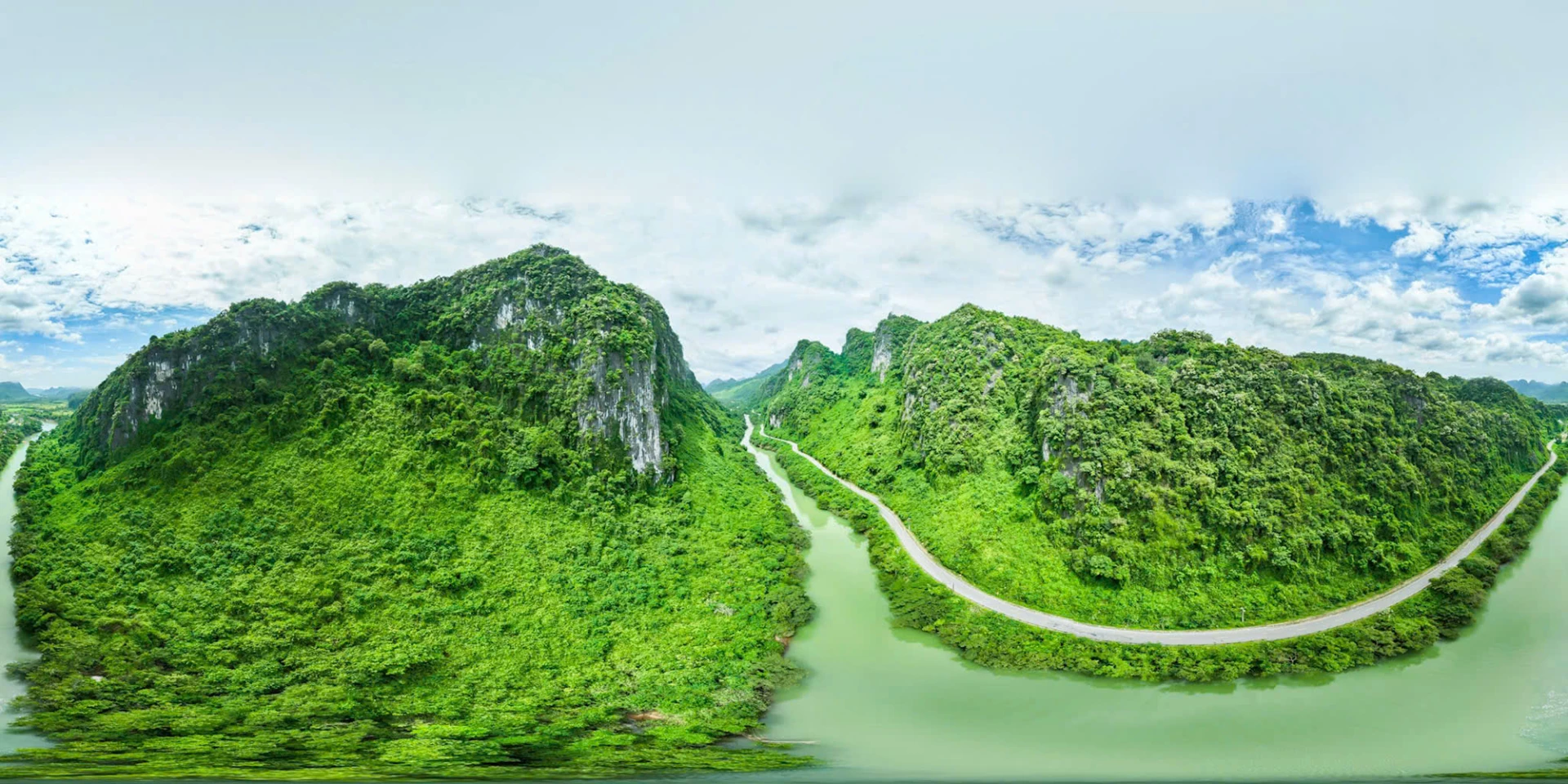 Du lịch Quảng Trị 2026: Bền vững hơn, chuyên nghiệp hơn 1 Cảnh quan thiên nhiên là một trong những lợi thế lớn của du lịch Quảng Trị - Ảnh: Ngô Trần Hải An