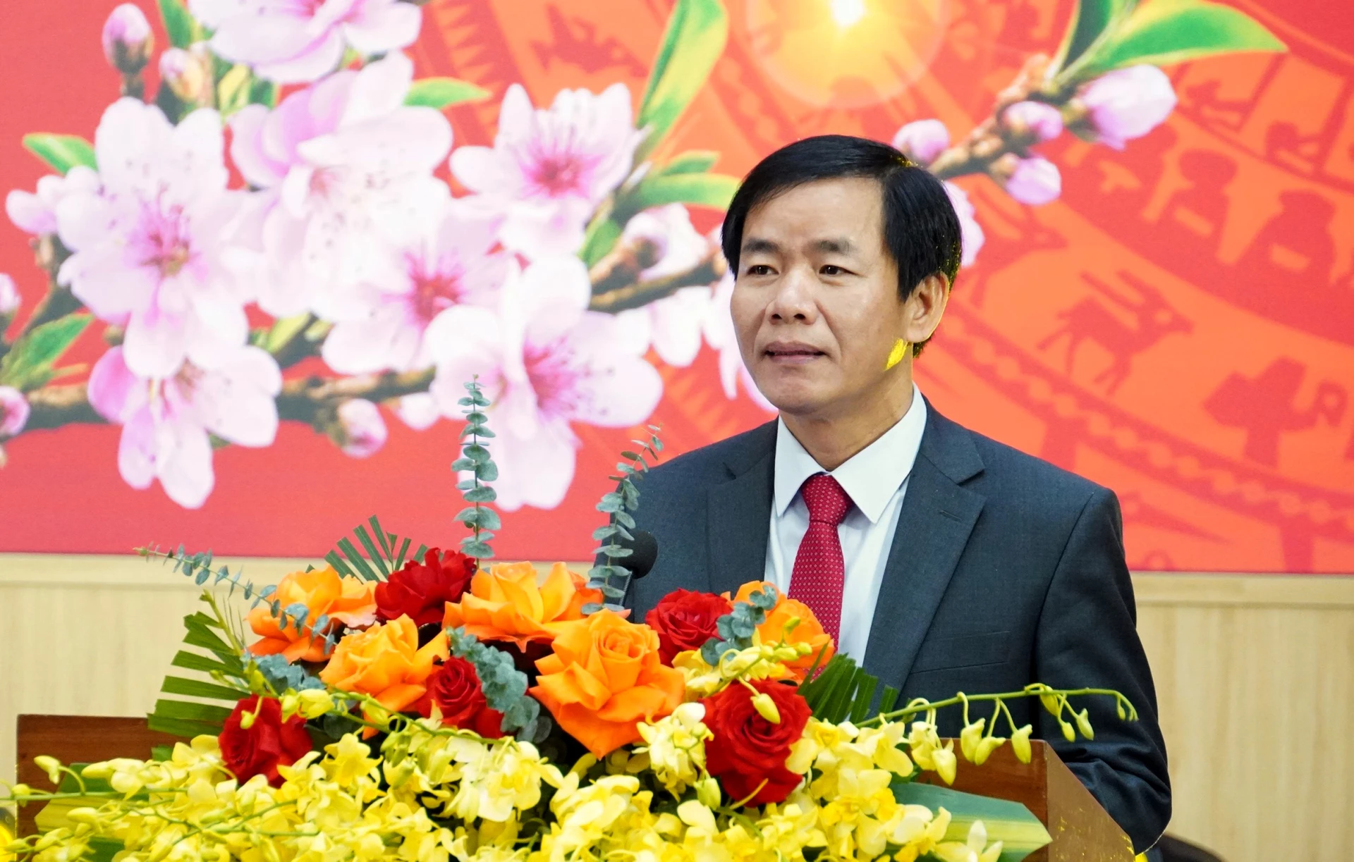 Đồng chí Bí thư Tỉnh ủy Nguyễn Văn Phương phát biểu tại buổi gặp mặt - Ảnh: Q.V