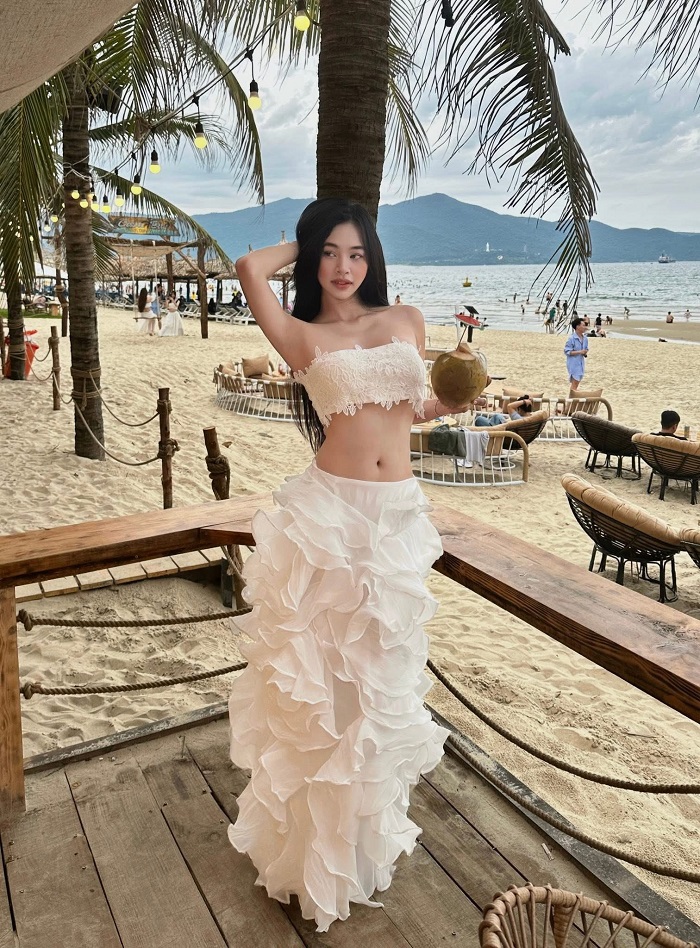 Tết nên đi du lịch ở đâu miền Trung ngắm biển Mỹ Khê tuyệt đẹp 