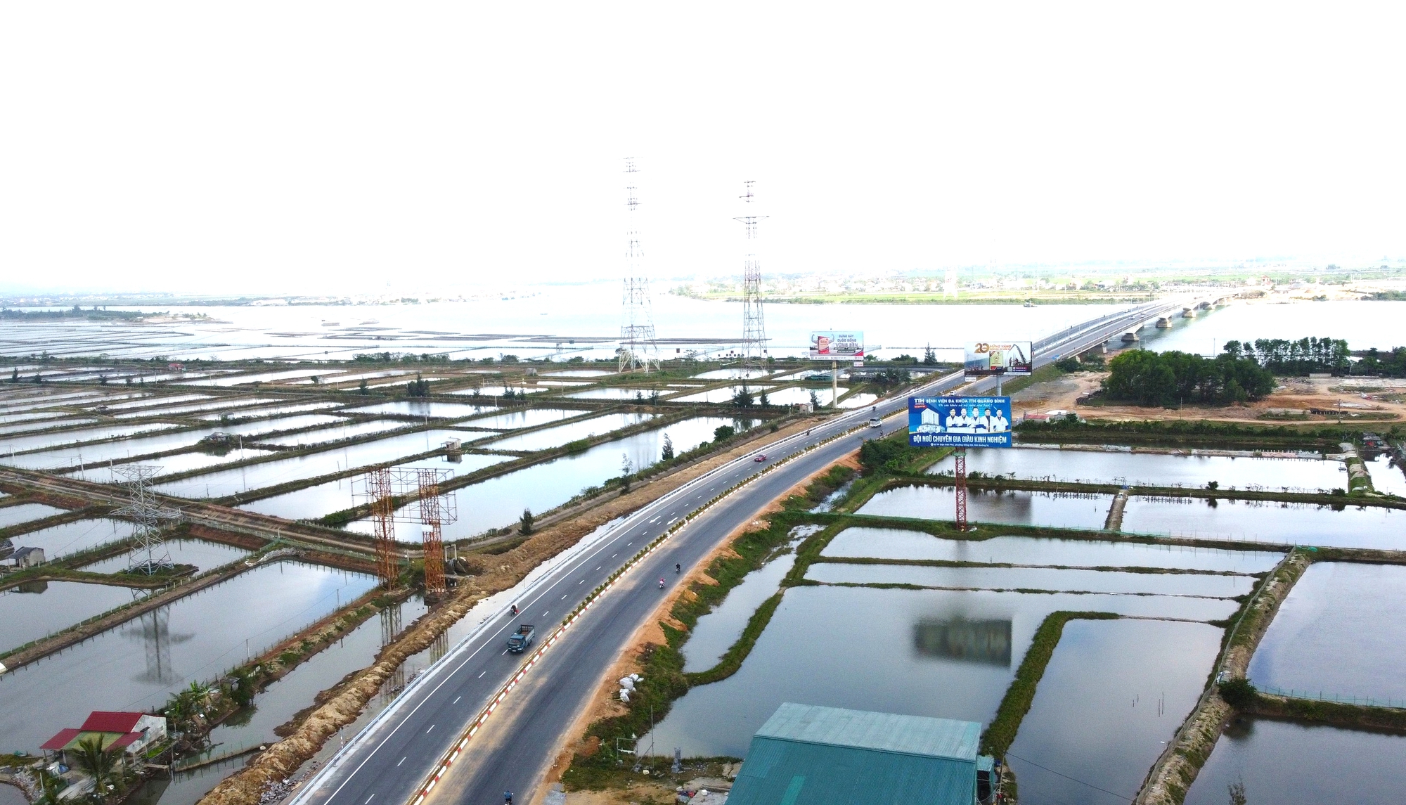 - Ảnh 1. - Ảnh 1.