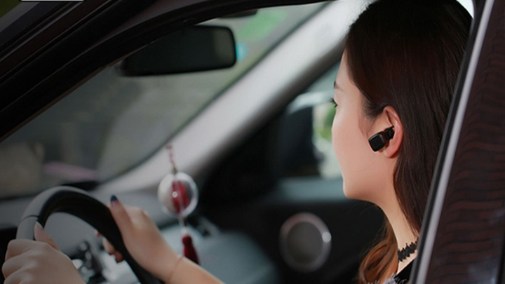 deo tai nghe lai xe 08281852 1770380498521 17703804990431888414010