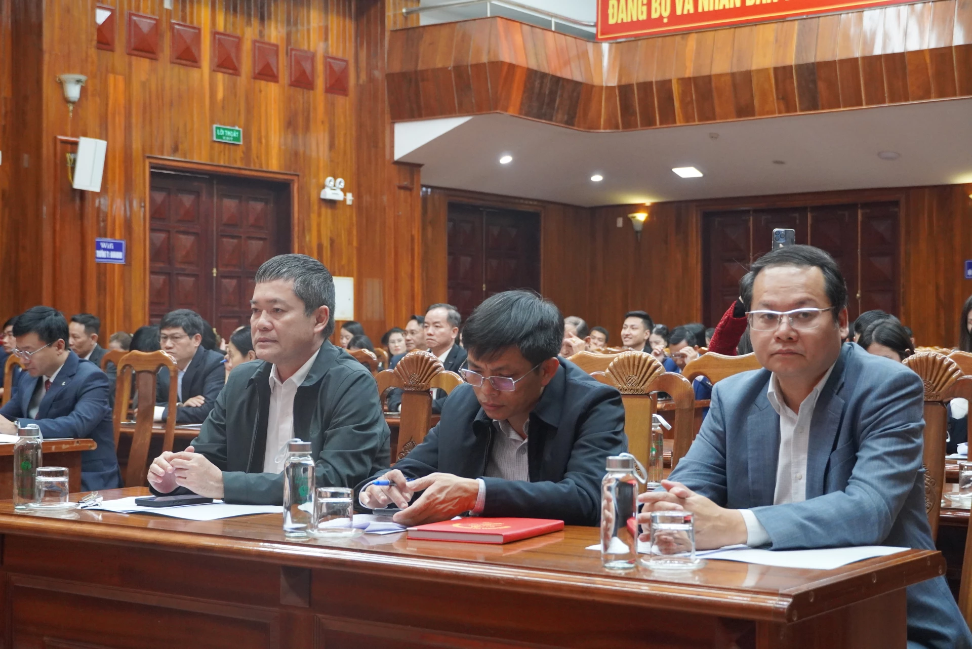 Các đại biểu tham dự hội nghị - Ảnh: HL.