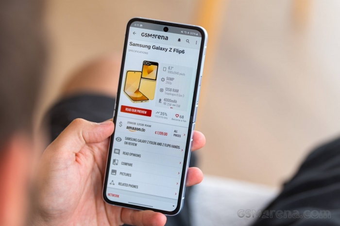 Đây là chiếc điện thoại màn hình gập giá rẻ đáng mua nhất, AI toàn diện hơn cả iPhone 17 đắt tiền 4 galaxy z flip6 15