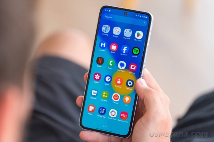 Đây là chiếc điện thoại màn hình gập giá rẻ đáng mua nhất, AI toàn diện hơn cả iPhone 17 đắt tiền 6 galaxy z flip6 6