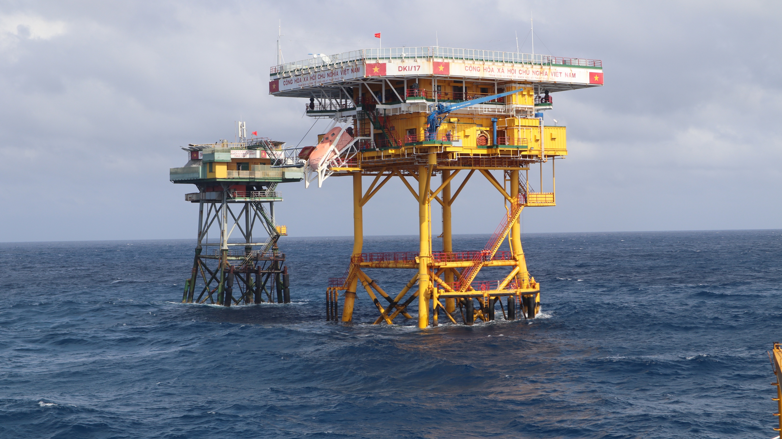 Mê mẩn đón bình minh và hoàng hôn gần nhà giàn DK1- Ảnh 17.