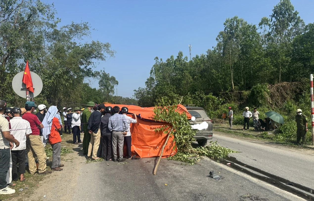 Tai nạn trên Quốc lộ 12A khiến 1 người tử vong 1 Hiện trường vụ tai nạn giao thông - Ảnh: C.T.V