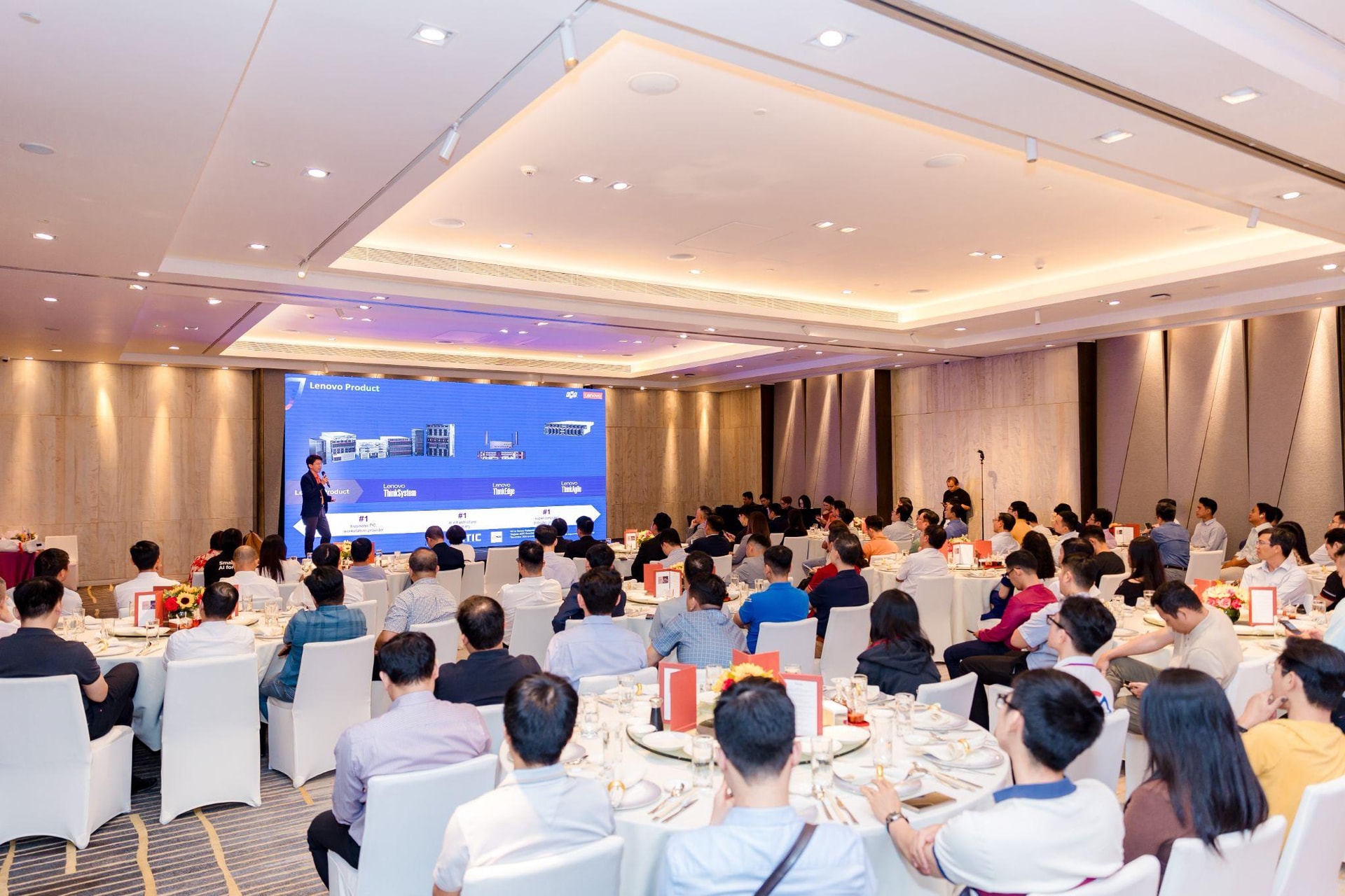 Tăng tốc phổ cập AI, thúc đẩy chuyển đổi số cho doanh nghiệp Việt 3 409-202603301522393.jpg