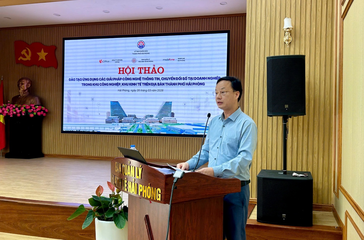 Phó Trưởng ban Ban Quản lý Khu kinh tế Hải Phòng Nguyễn Văn Chuẩn phát biểu tại Hội thảo. Phó Trưởng ban Ban Quản lý Khu kinh tế Hải Phòng Nguyễn Văn Chuẩn phát biểu tại Hội thảo.