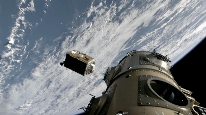 Vệ tinh Starcloud 1 trong quỹ đạo, thử nghiệm GPU và chuẩn bị cho khai thác Bitcoin. (Nguồn: Starcloud)