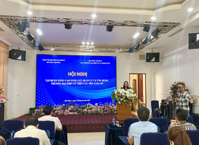 Bộ Công Thương đồng hành cùng Hải Phòng nâng tầm thương mại điện tử 2 Hội nghị tập huấn nâng cao năng lực quản lý và ứng dụng thương mại điện tử trên các nền tảng số tại Hải Phòng.