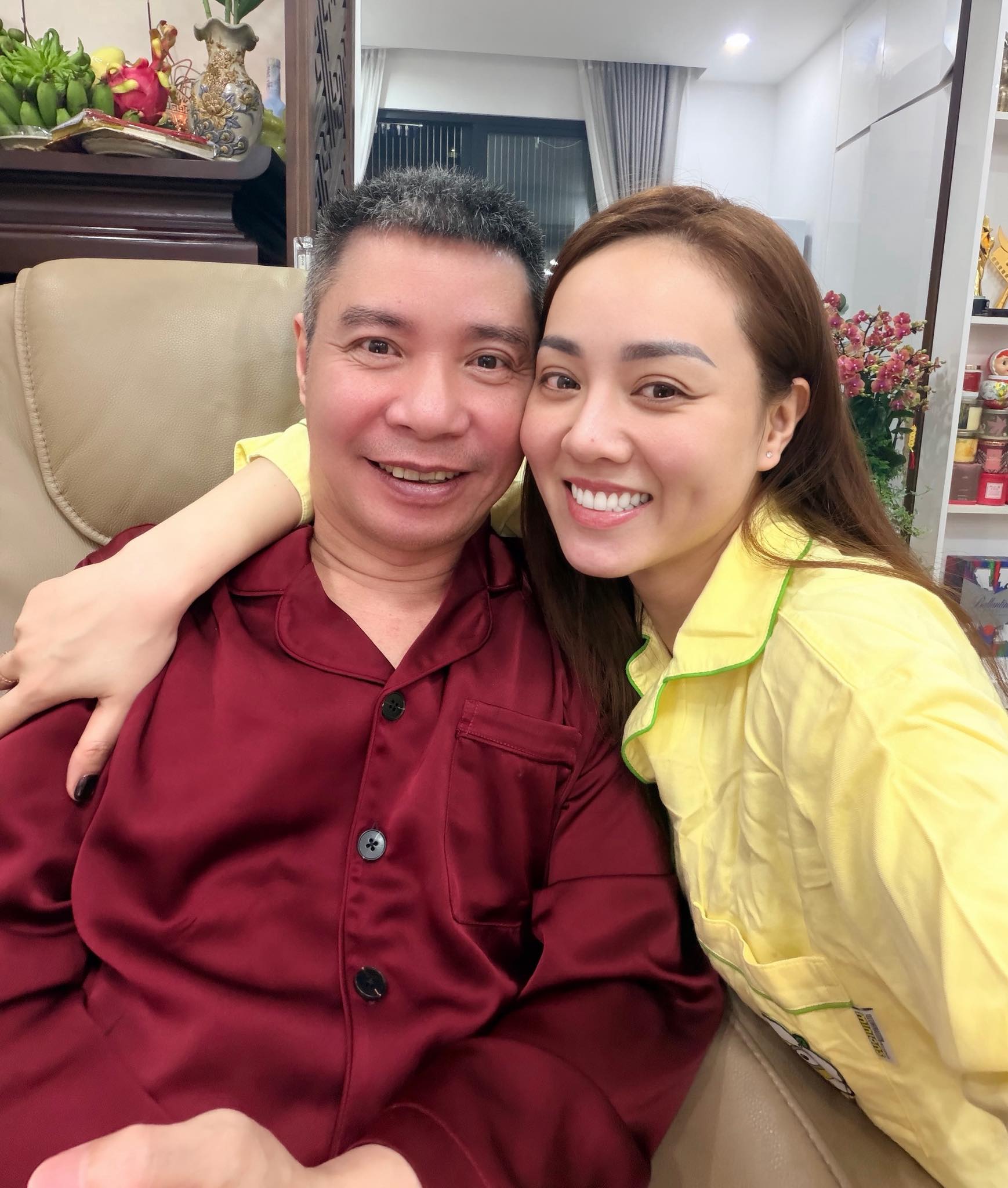 Đều đặn gắn link suốt 3 tháng, đây là số tiền vợ NS Công Lý kiếm được- Ảnh 3.